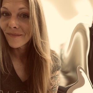 Meet your Posher, Valerie